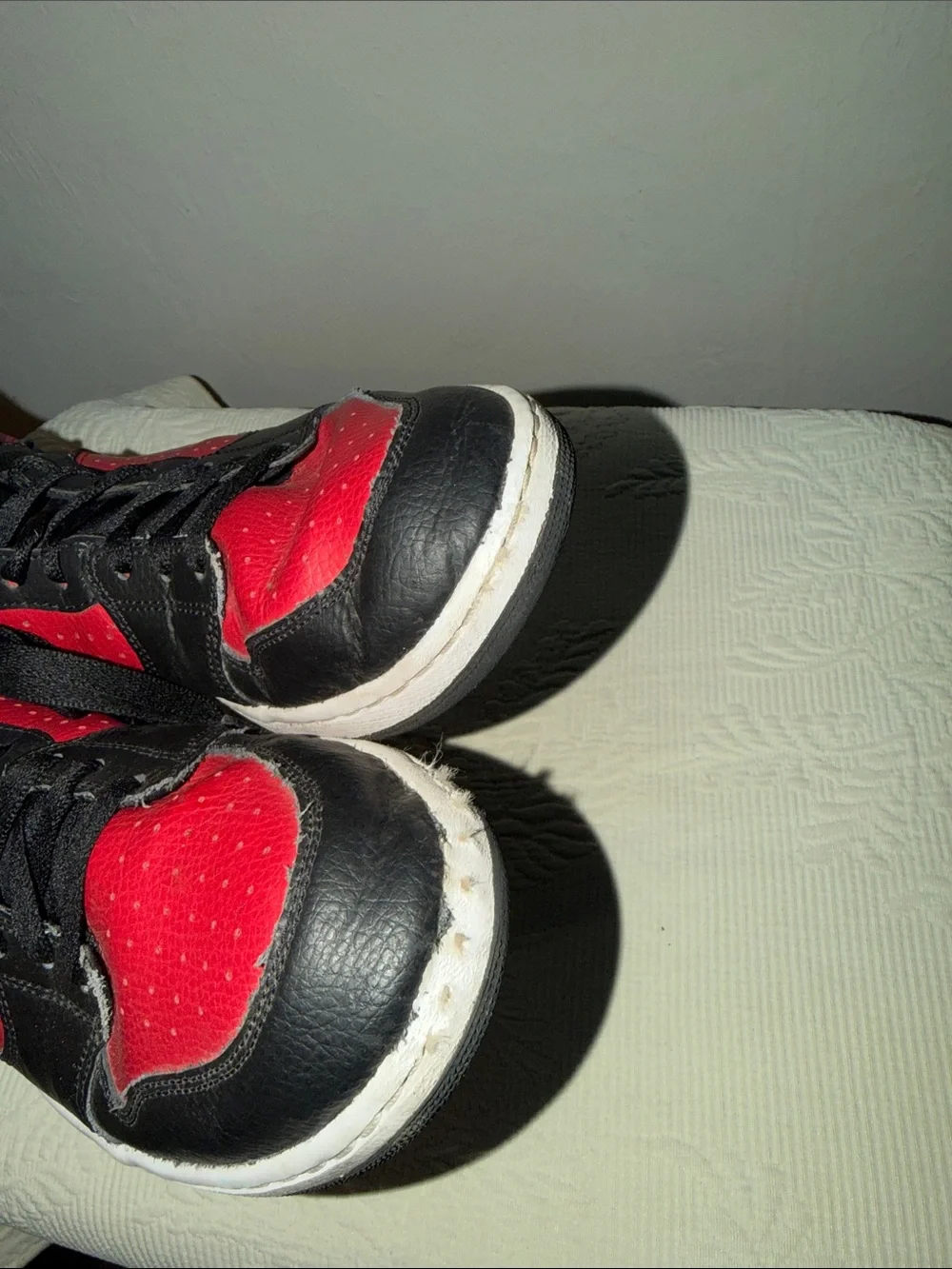 Nike Air Jordan 1 Mid Bred Black Red AR3762-006 Men’s Size 11